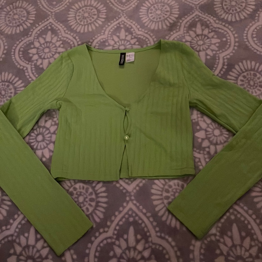 H&M green crop top